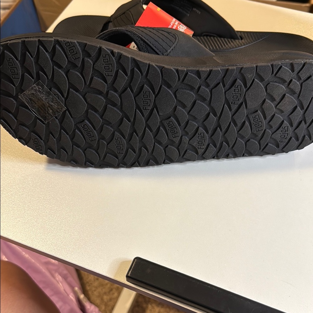 Flojos Classic Black Sandals - Picture 4 of 4